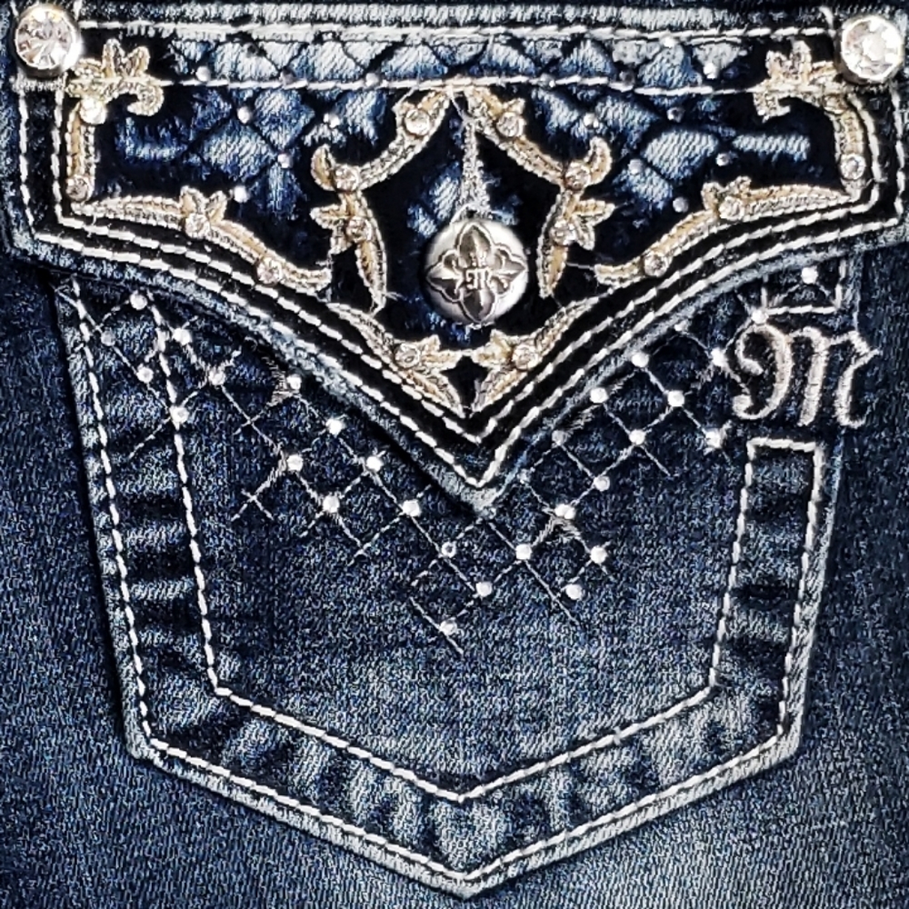 **SOLD**  Miss Me Boot Cut Jean's.  Size 26. - Picture 4 of 9